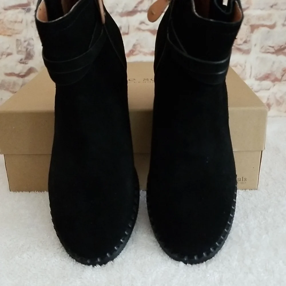 New gentle souls Best V-Gored Booties